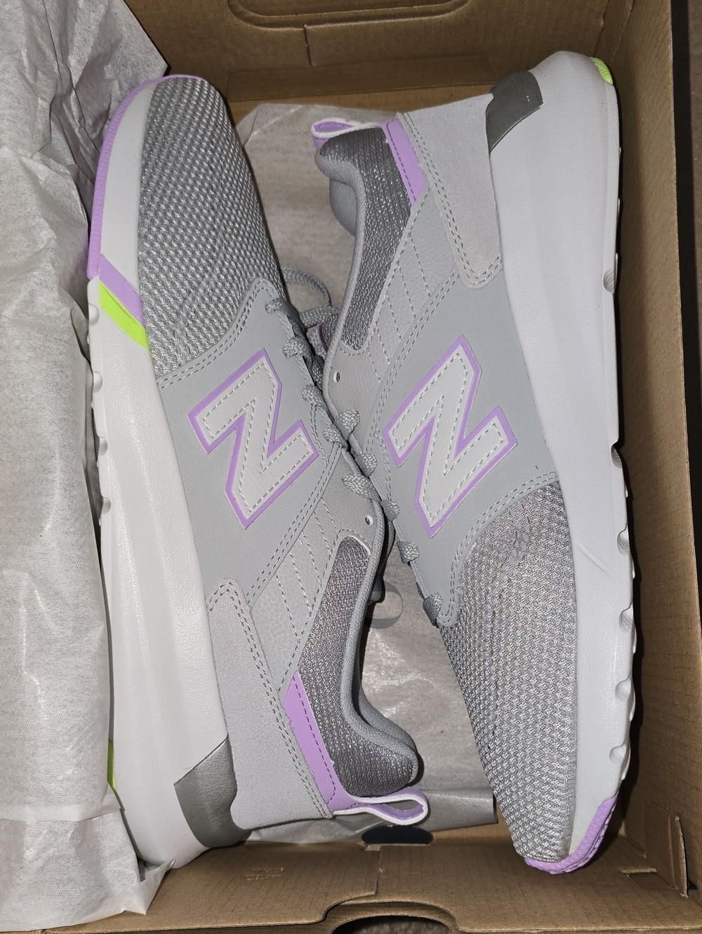 NWT Womens New Balance Light Gray & Lilac Running Sneakers Size 11